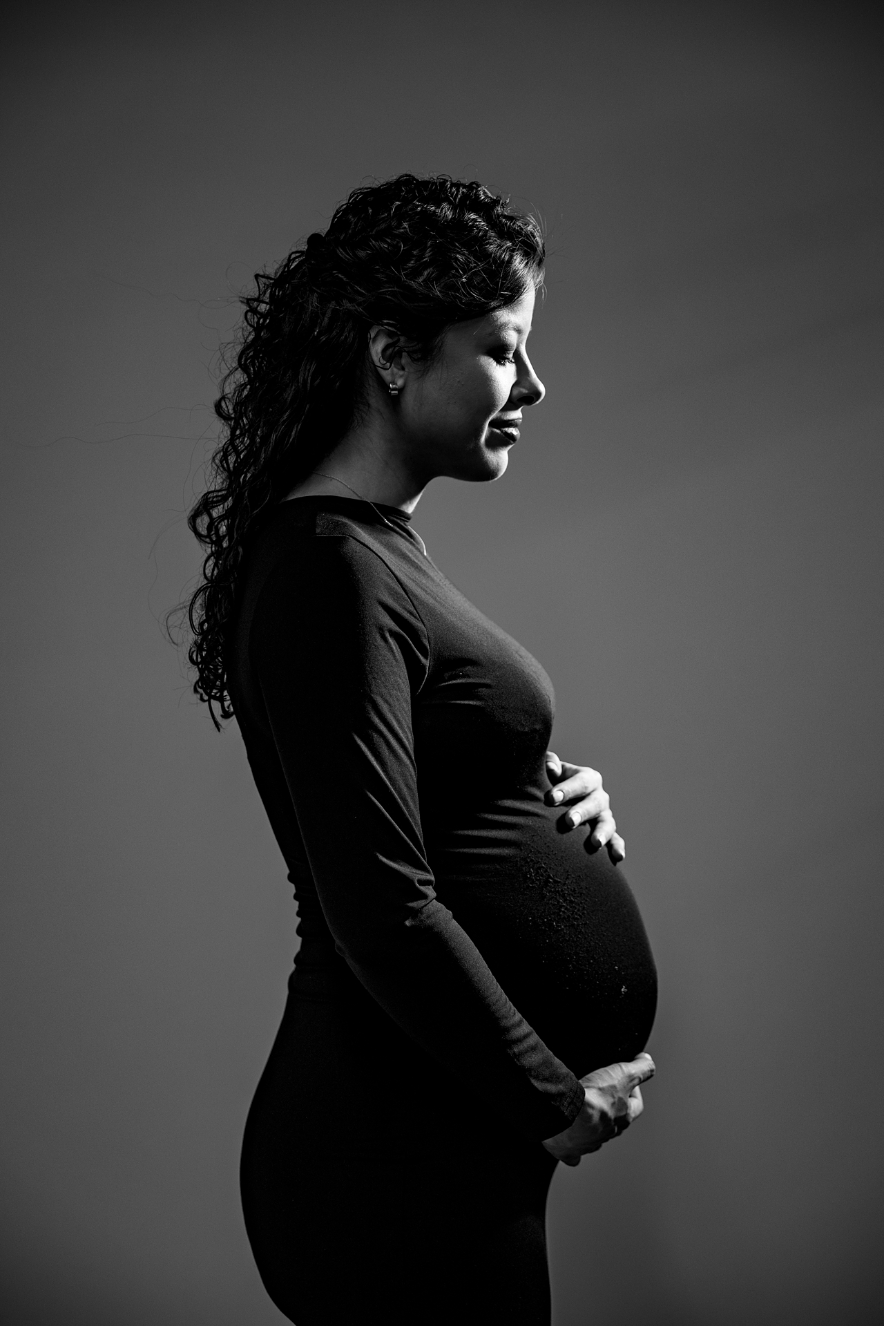 BW high contrast  Maternity portraits, Pregnancy shoot, Maternity